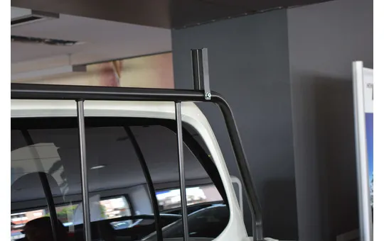 BED SEPARATOR DOUBLE CAB/CLUB CAB BLACKPAINTED With tube holder 2