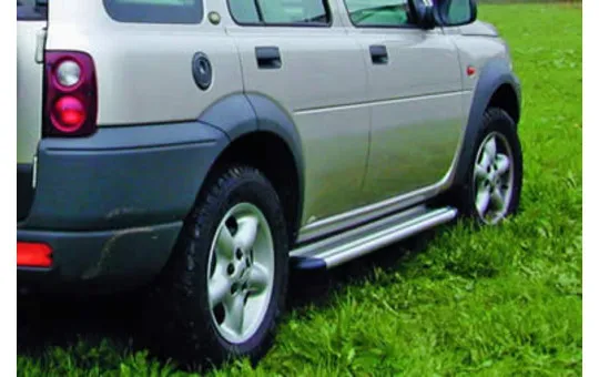 PEDANA ALLUMINIO 2/4 PORTE S50 1