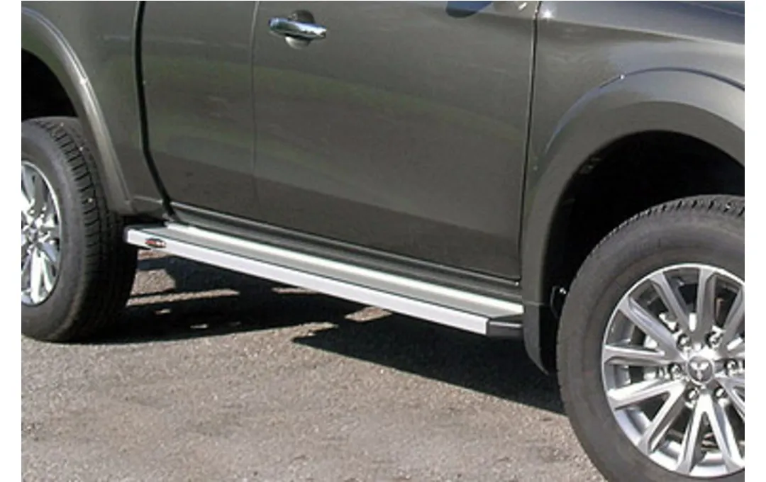 Pedane Laterali In Alluminio Per Mitsubishi L200 Triton (2005-2014) - Doppia Cabina - Nero, Antiscivolo