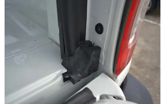 DUST SEAL AEROKLAS FOR TAILGATE 2