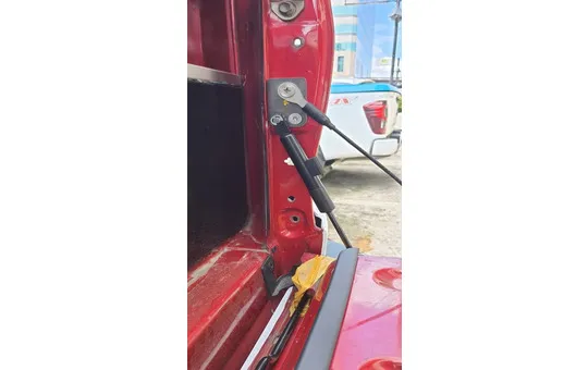 SHOCK ABSORBER FOR THE ASSISTED OPENINGAND CLOSING OF TAILGATE 2