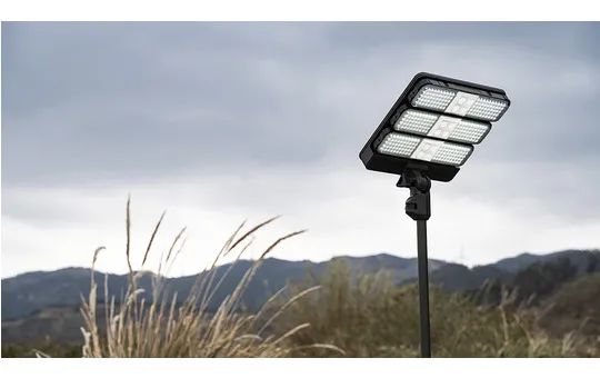 LED SOLAR WORK WITH TRIPOD 5