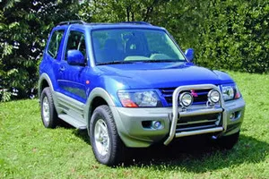 PAJERO DAL 2000 AL 2002 -V60-